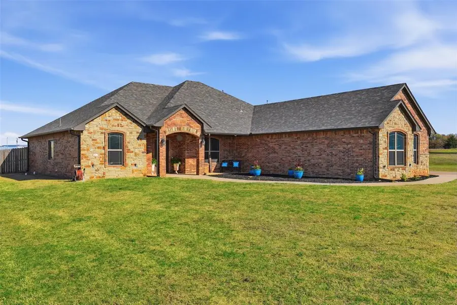 104 E Cool Springs Road, Rush Springs, OK 73082 - #2