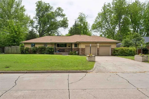111 Crestmont Avenue, Norman, OK 73069