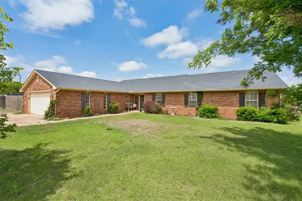 881 Moffat Road Nw, Piedmont, OK 73078
