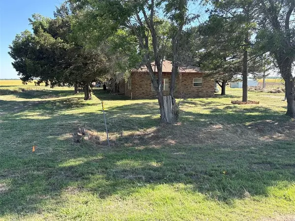 1303 W Main Street, Carmen, OK 73726