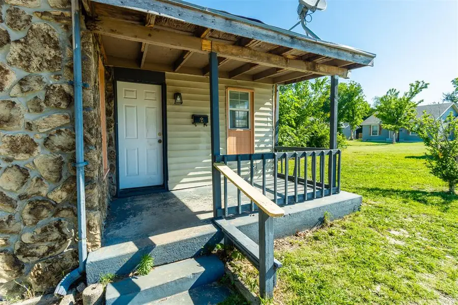 1804 N Louisa Avenue, Shawnee, OK 74804 - #3