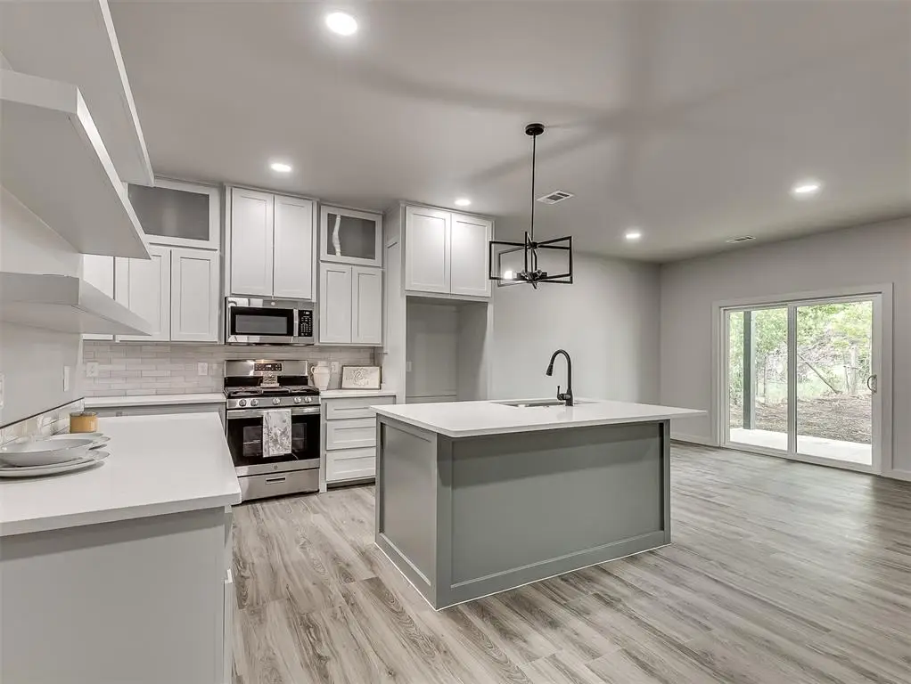 2013 W Harlow Place, Oklahoma City, OK 73127 - #1