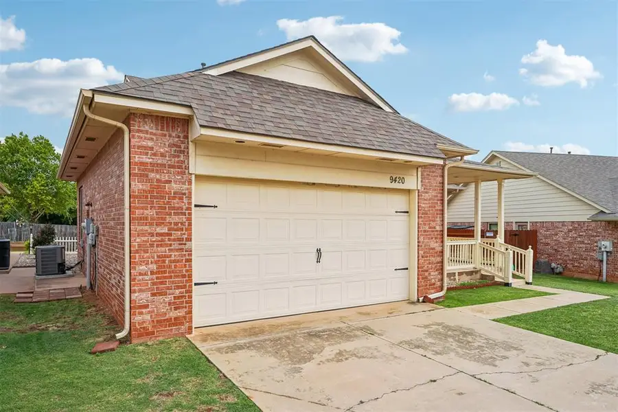 9420 Lansbrook Lane, Oklahoma City, OK 73162 - #3