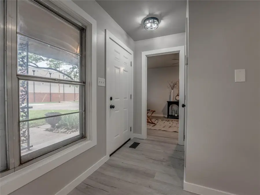 2016 W Noble Avenue, Guthrie, OK 73044 - #2
