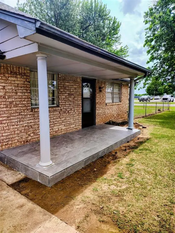 1000 N Doris Avenue, Newcastle, OK 73065 - #2