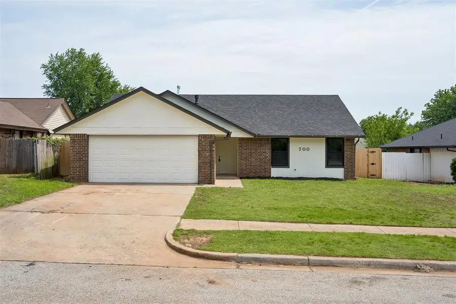 700 Black Hawk Drive, Norman, OK 73072 - #2