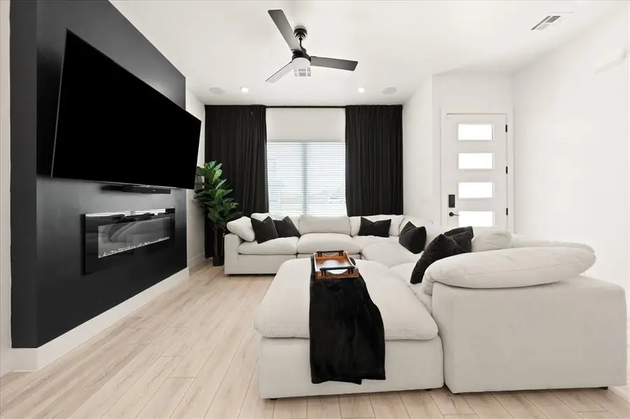 2621 Crescent Avenue, Oklahoma City, OK 73120 - #3