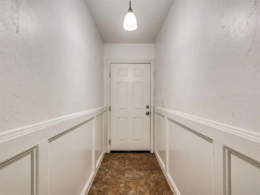 1201 NE 6th Street, Moore, OK 73160 - #3