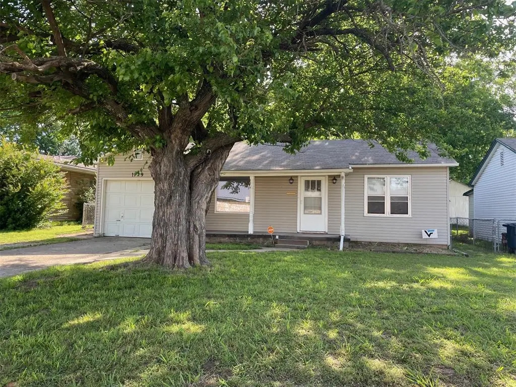 1229 N Tucker Avenue, Shawnee, OK 74801 - #1
