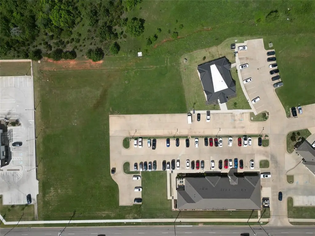 3300 N Kickapoo Street, Shawnee, OK 74804 - #1
