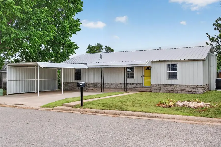 208 N Summer Street, Shattuck, OK 73858 - #2