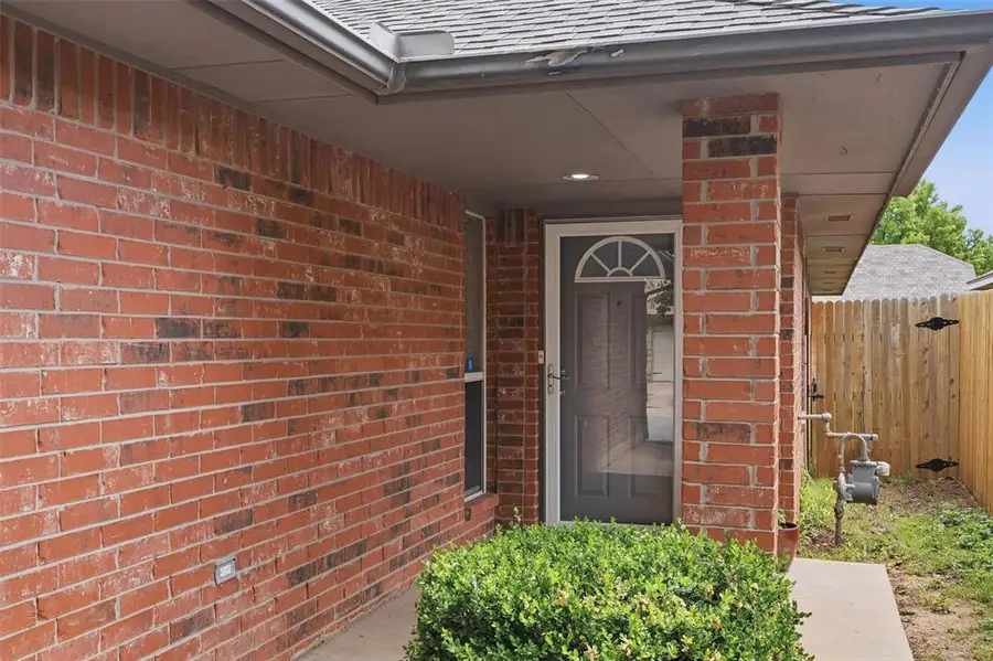 3832 S Southwind Avenue, Oklahoma City, OK 73179 - #3
