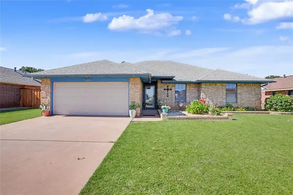 305 Mallard Circle, Altus, OK 73521