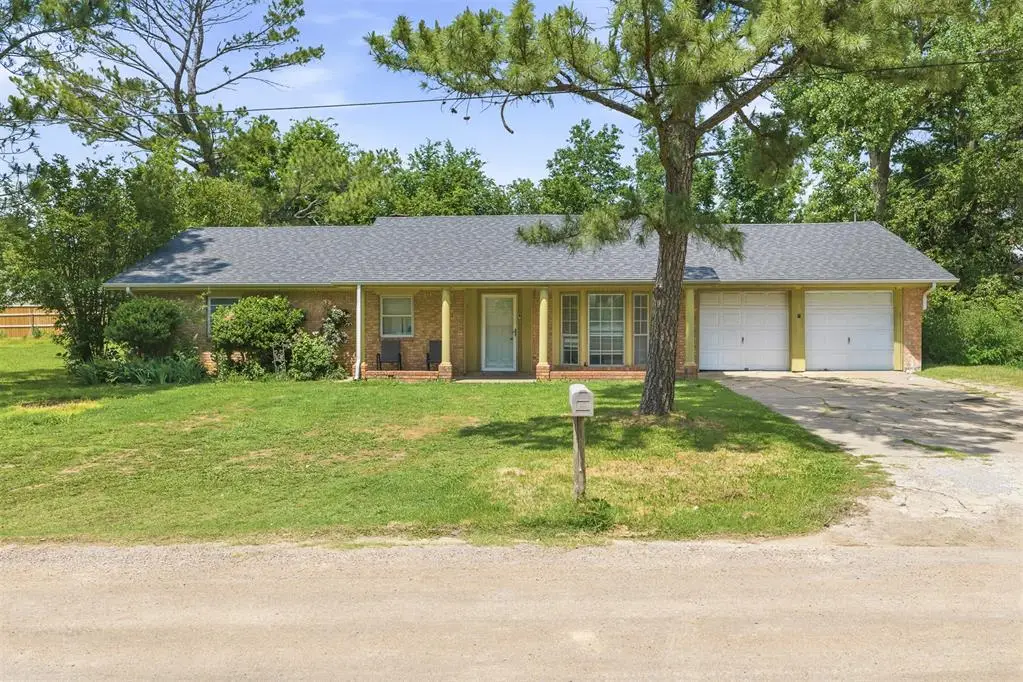 1310 E Lawrence Street, Wynnewood, OK 73098 - #1