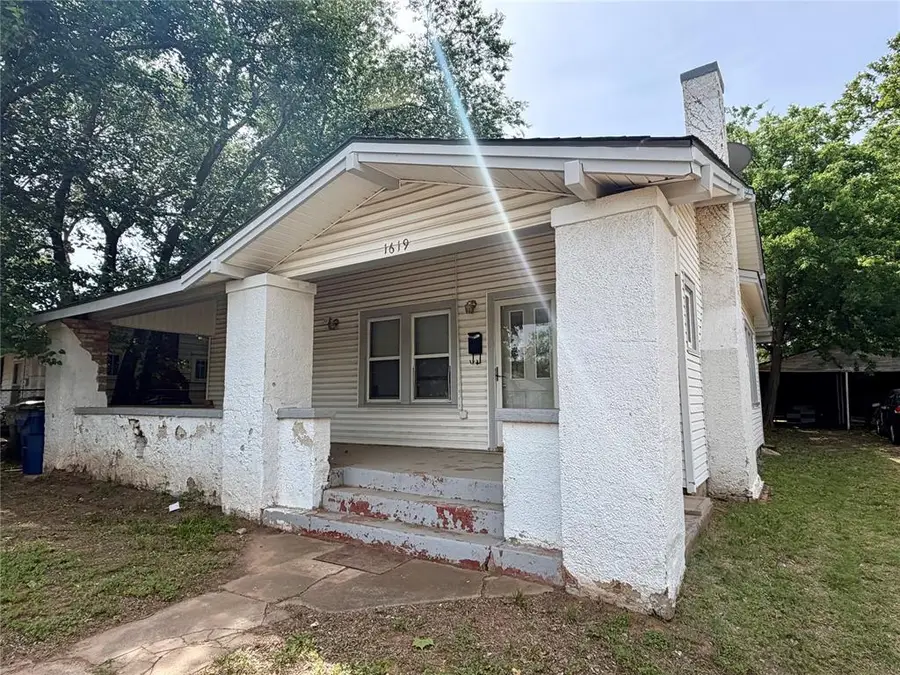 1619 W Iowa Avenue, Chickasha, OK 73018 - #2
