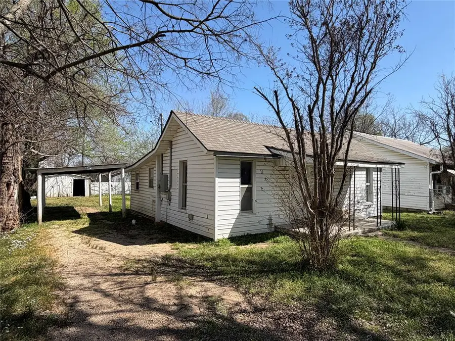 1506 S Mekusukey Avenue, Wewoka, OK 74884 - #2