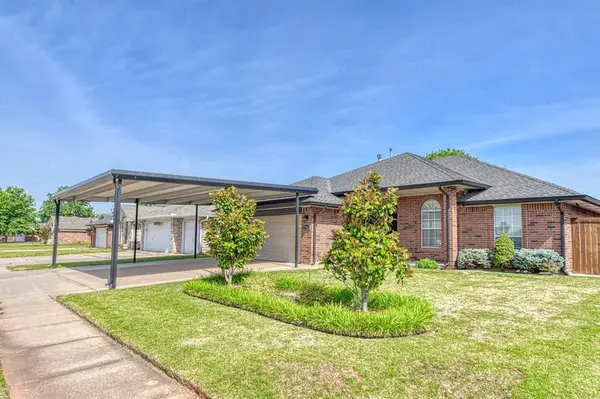 901 SE 36th Street, Moore, OK 73160