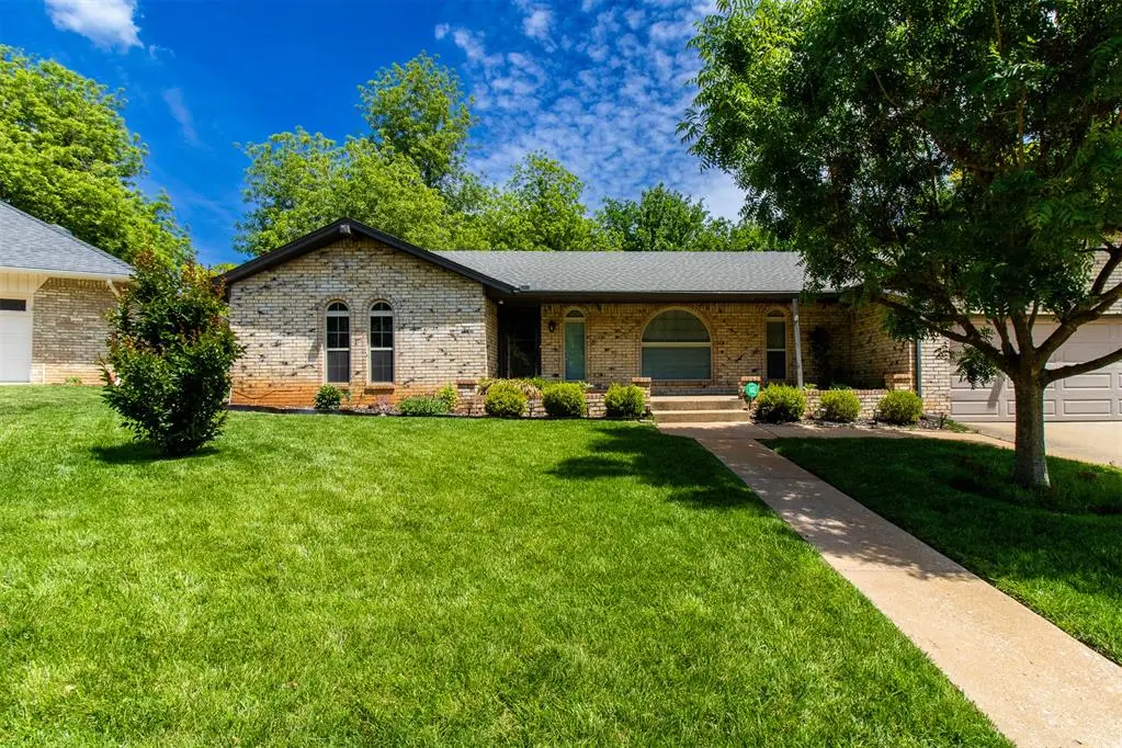 904 East Drive, Edmond, OK 73034 - #1