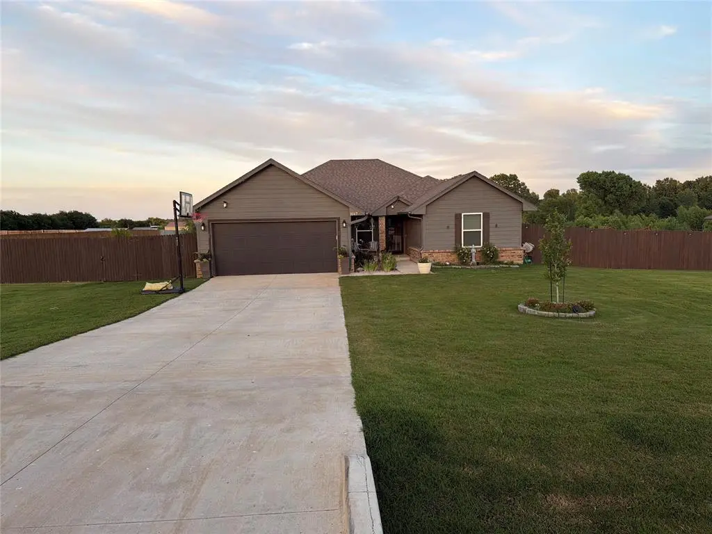 1017 Heritage Hills Drive, Tuttle, OK 73089 - #1
