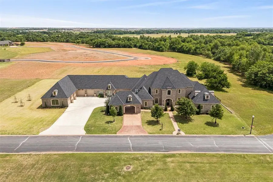 4446 Blackthorn Drive, Edmond, OK 73012 - #3