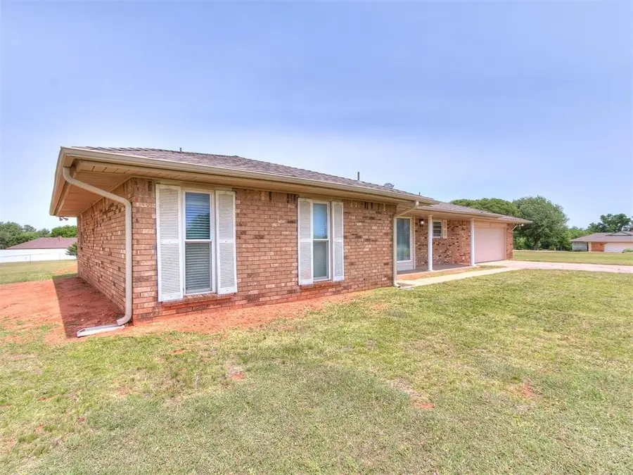 2320 Tecumseh Road, Blanchard, OK 73010 - #3