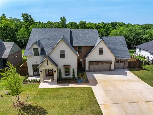 432 Old Creek Road, Edmond, OK 73034