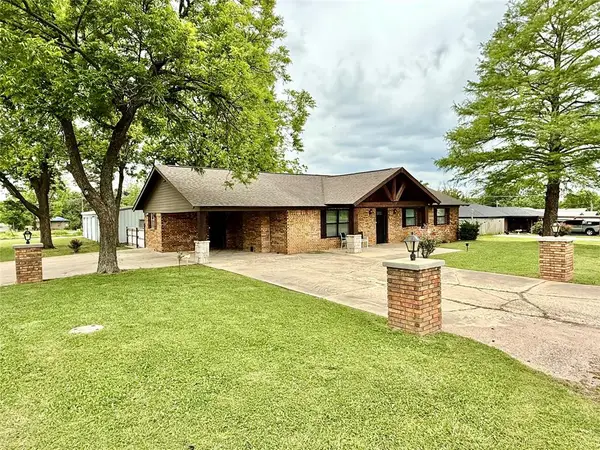 501 W Cottage Street, Ada, OK 74820