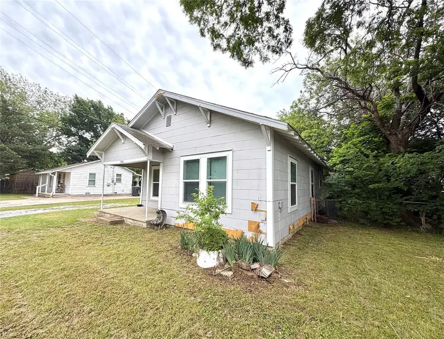 918 NW 6th Street, Ardmore, OK 73401 - #2