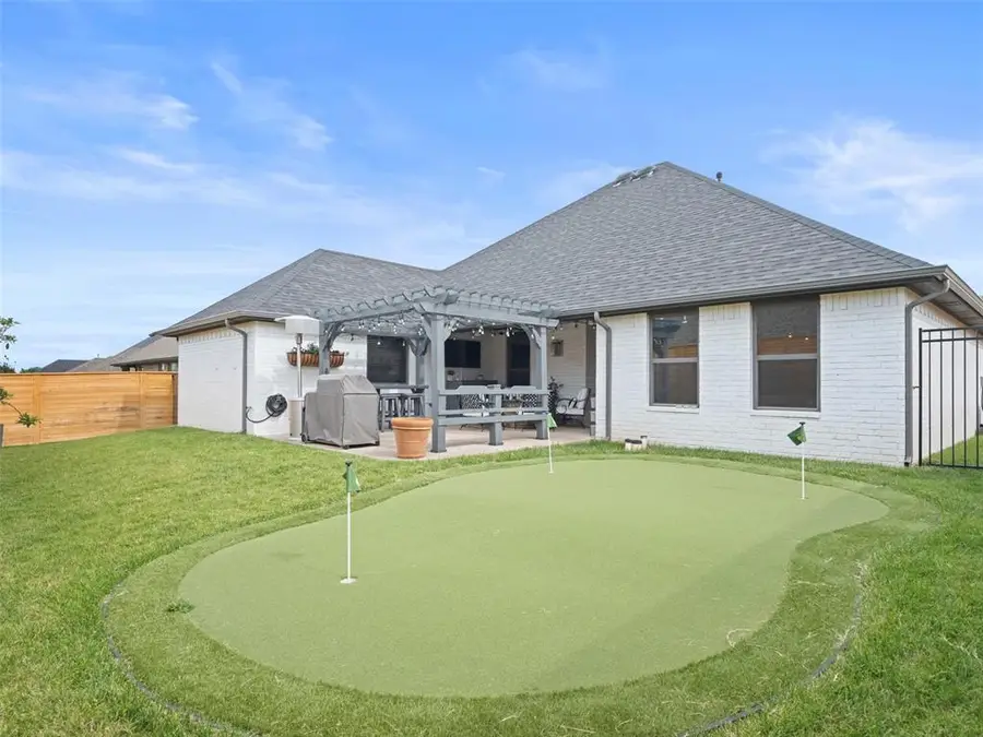 9113 NW 88th Street, Yukon, OK 73099 - #3