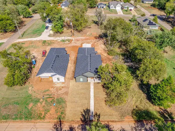 706 E Lincoln Avenue, Guthrie, OK 73044