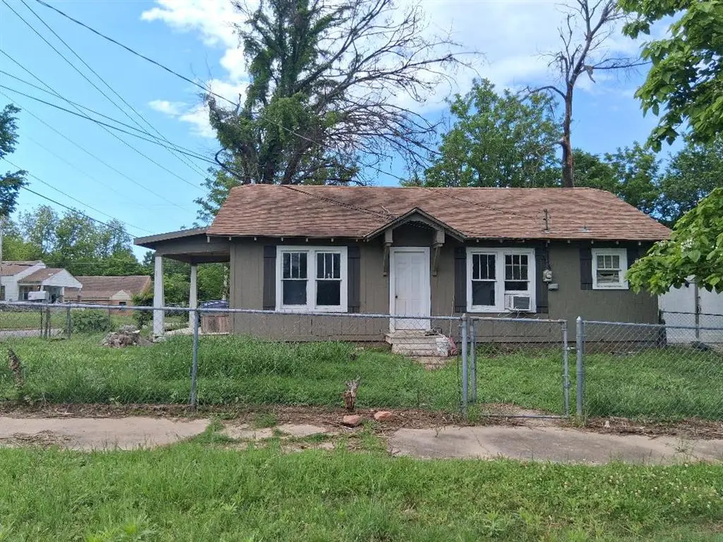 222 N Center Avenue, Shawnee, OK 74801 - #1