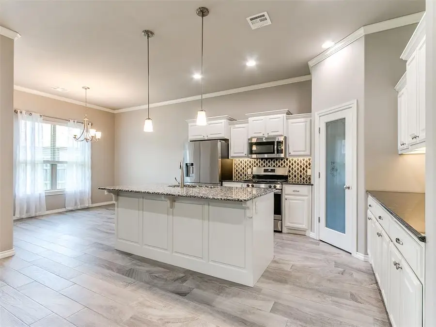 1833 W Trout Way, Mustang, OK 73064 - #2