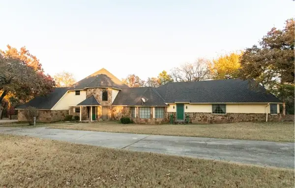 11512 Robinwood Lane, Oklahoma City, OK 73131