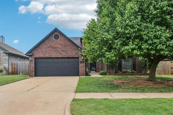 625 Fire Light Drive, Moore, OK 73160