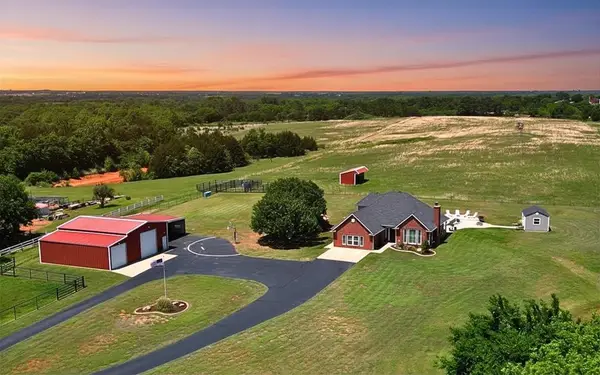 6451 E Post Oak Road, Noble, OK 73068