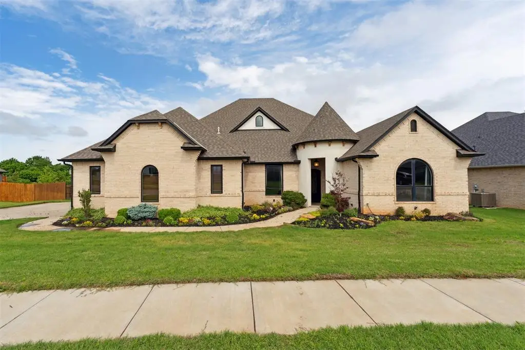 1111 Colonial Avenue, Tuttle, OK 73089 - #1