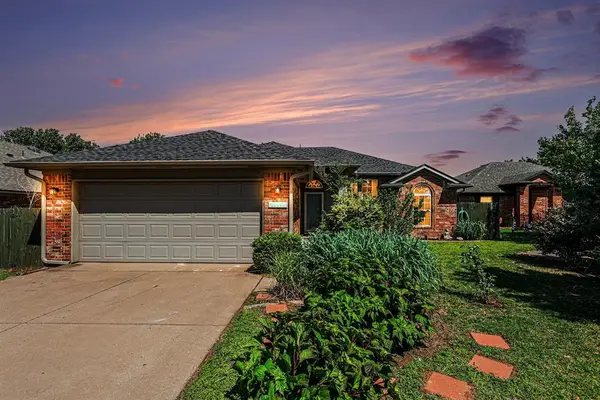16208 Panther Way, Edmond, OK 73013