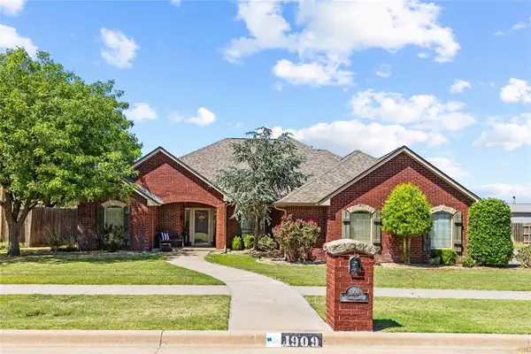 1909 Saber Lane, Weatherford, OK 73096