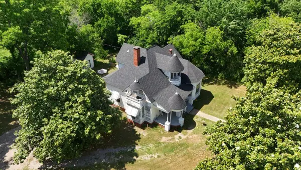 804 N Carr Avenue, Wynnewood, OK 73098