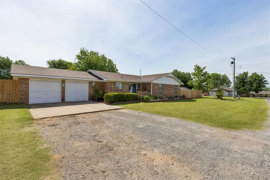 102 N Locust Street, Fletcher, OK 73541 - #3