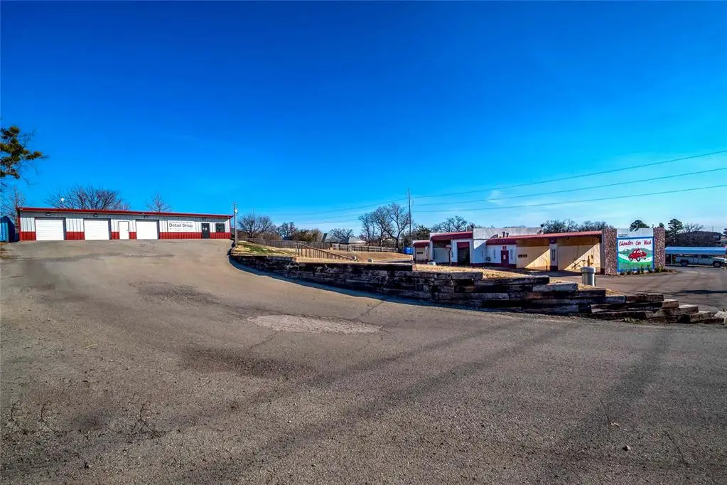 1102 E 1st Street, Chandler, OK 74834 - #1