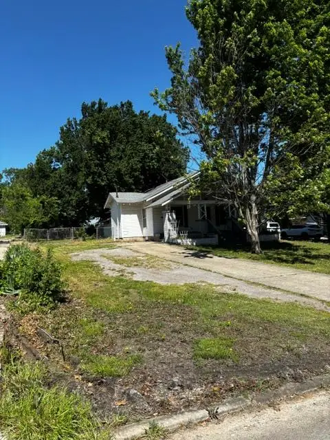 417 S 5th Street, Okemah, OK 74859 - #2