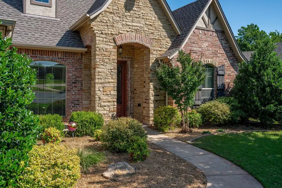 1425 Pembroke Drive, Edmond, OK 73003 - #3