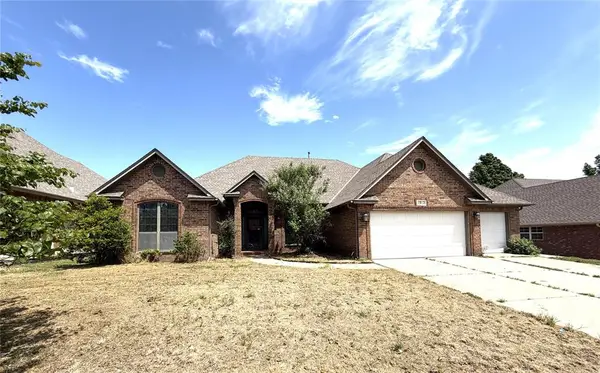 1813 Kingsgate Terrace, Yukon, OK 73099