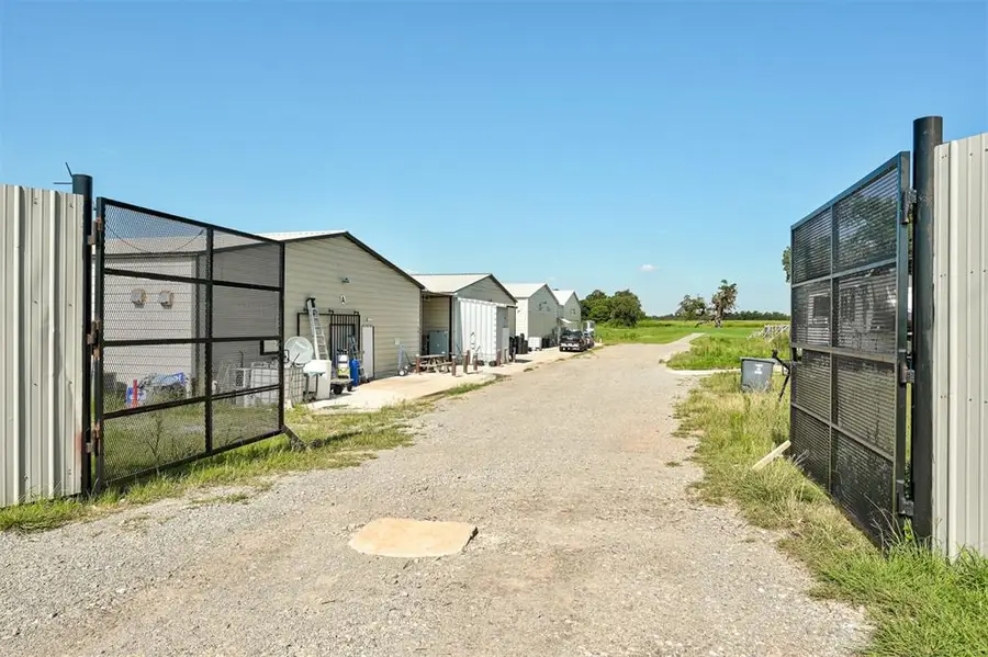 2751 N Meridian Avenue, Crescent, OK 73028 - #3