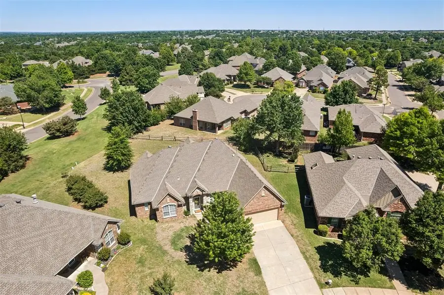 2925 Longmeadow, Edmond, OK 73003 - #3