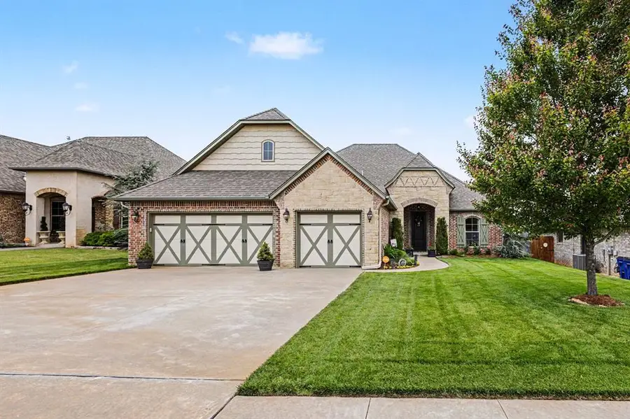 2309 E Thomas Terrace, Mustang, OK 73064 - #2