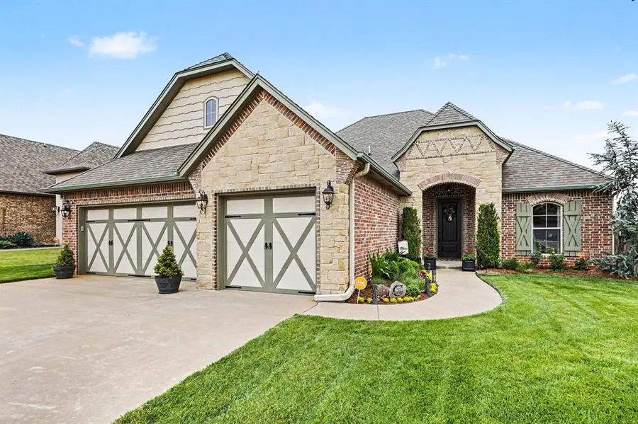 2309 E Thomas Terrace, Mustang, OK 73064 - #3