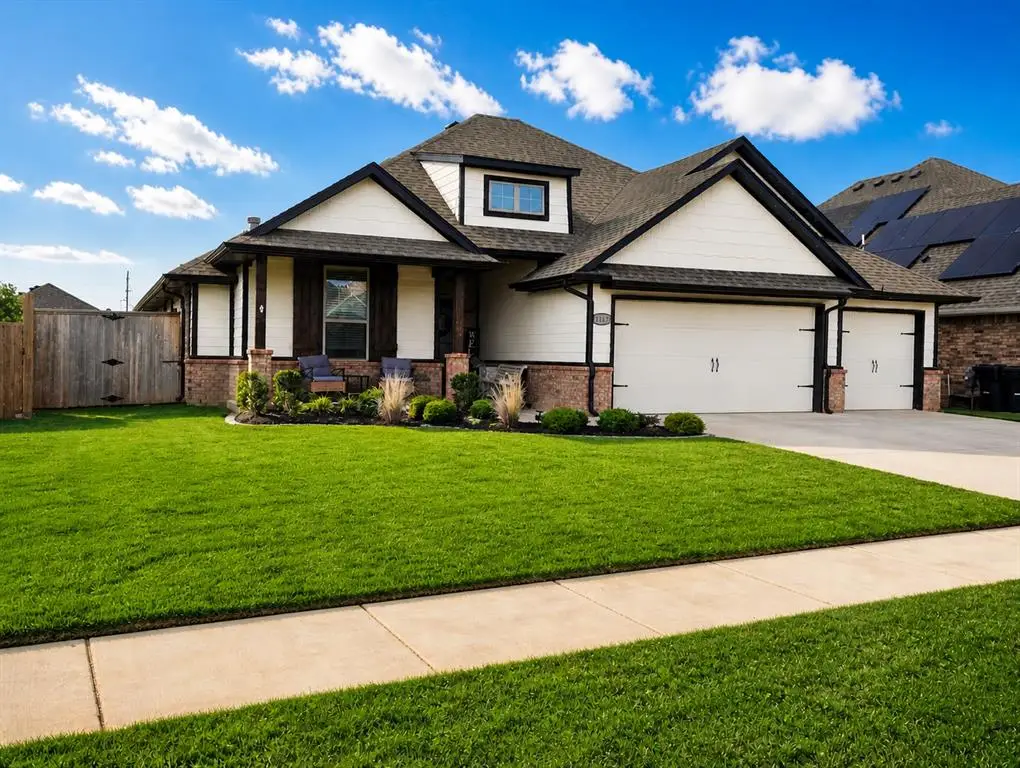 1117 SE 29th Street, Moore, OK 73160 - #1