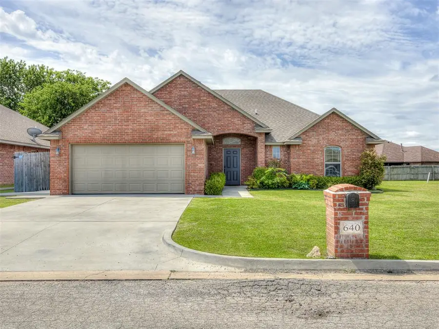 640 SW 7th Street, Moore, OK 73160 - #3